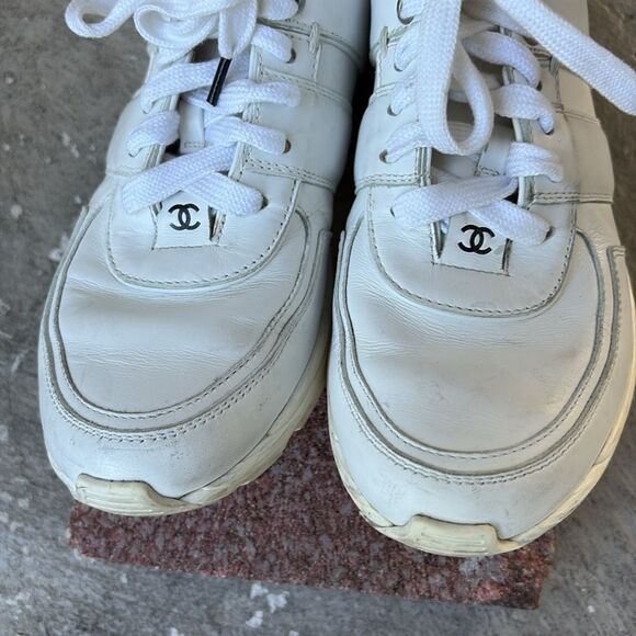 Chanel leather trainers - Picture 5 of 12